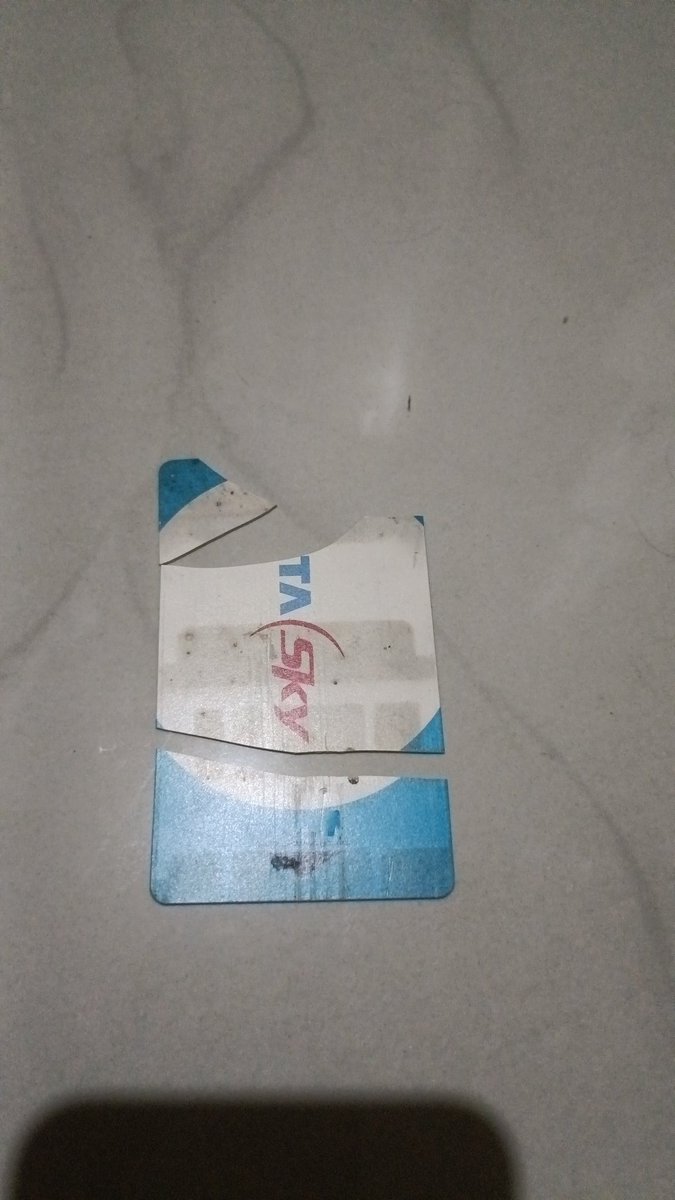 AnantaSharma0's tweet photo. Why don't you provide extract or damage digital card My digital card is totally damaged so I need a card for my tv @TataPlayin @TataPlayBinge 
My ID 1187193030 https://t.co/BGy5A7xT6z