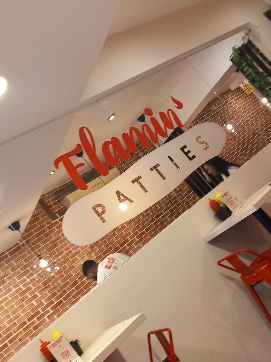 Ladypool Primary 🧡 tweet media