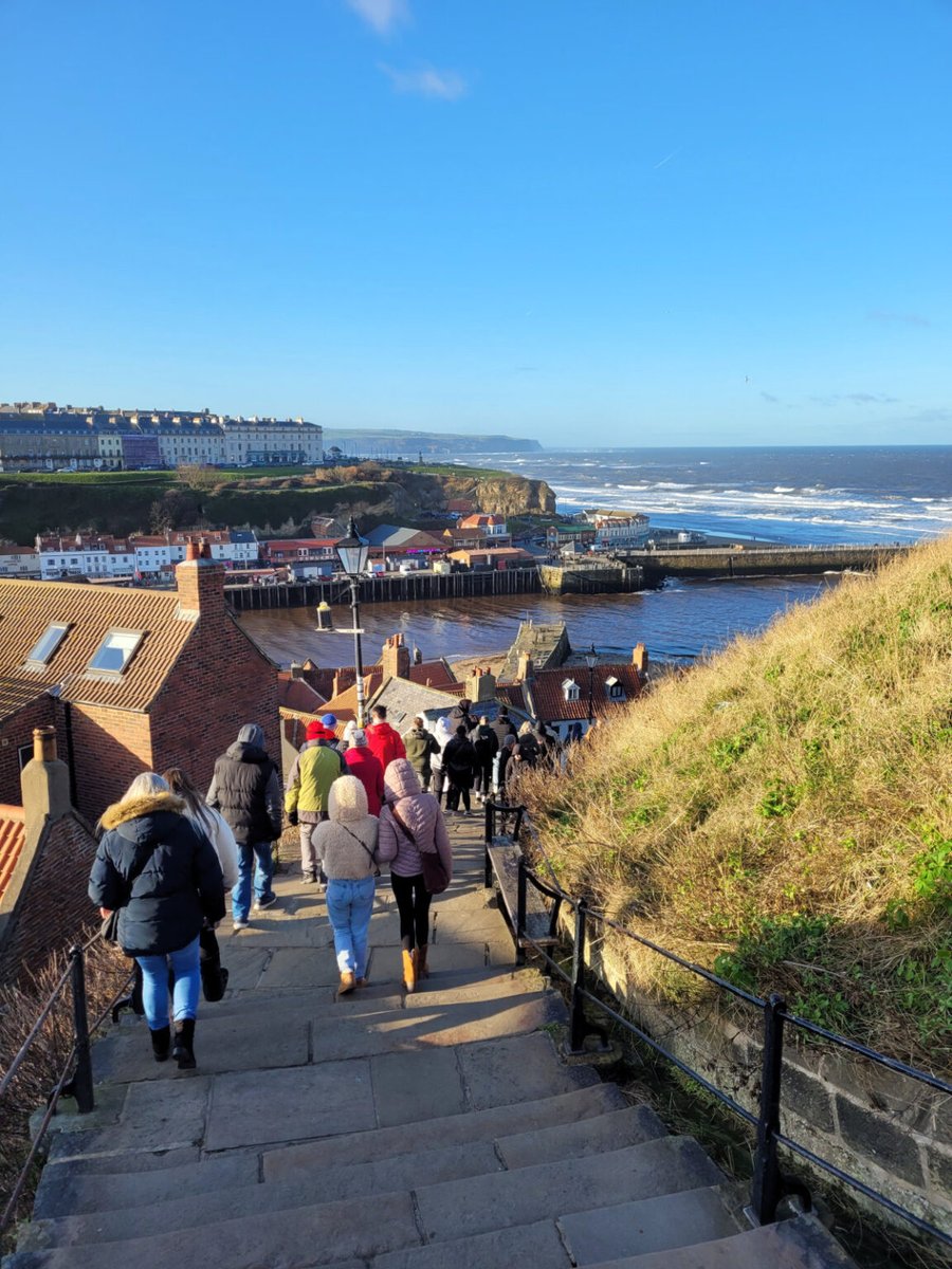 5 Dracula sites in Whitby foodieexplorers.co.uk/dracula-sites-… #Whitby #travel #dracula