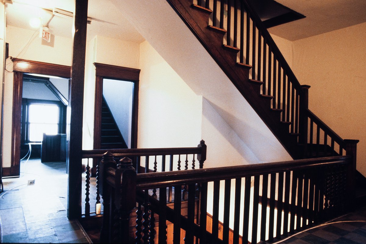 RMHC Knoxville (@knoxrmhc) on Twitter photo Did you know 2025 is the Knoxville Ronald McDonald House 40th anniversary?
Enjoy these throwback photos to when we first bought the House - 40 years ago! Did you know 2025 is the Knoxville Ronald McDonald House 40th anniversary?
Enjoy these throwback photos to when we first bought the House - 40 years ago!