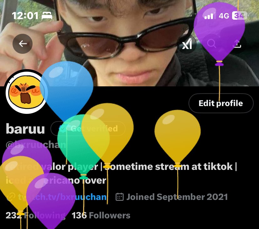 bxruuchan's tweet photo. woah balloon yipeee https://t.co/TWFdkck8rn