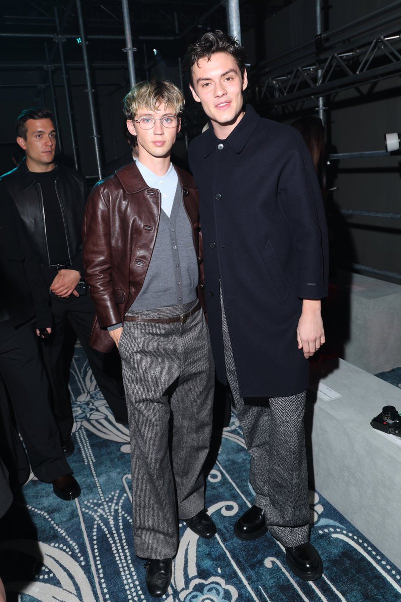 I’d like to give a personal thank you to <a href="/Prada/">PRADA</a> for making these pics exist 😘
#josephquinn #sebastianstan #winmetawin #mtvceleb