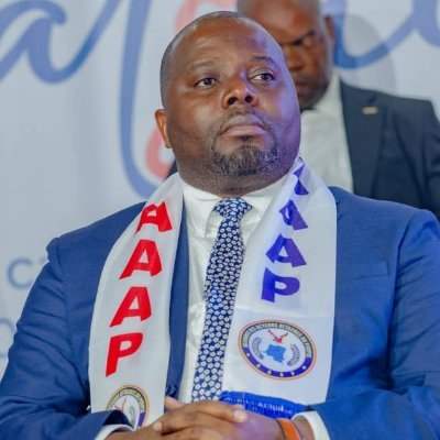 DimuJunior's tweet photo. RDC🇨🇩: @ikung_jacques SG de la PEP-AAAP de @TonykankuShiku7. Il est une grande révélation politique de dernières années. Son approche innovative en politique inspire la confiance et le changement positif car il a su rassembler divers acteurs politiques autour d'une vision commune https://t.co/10q5czsjnf