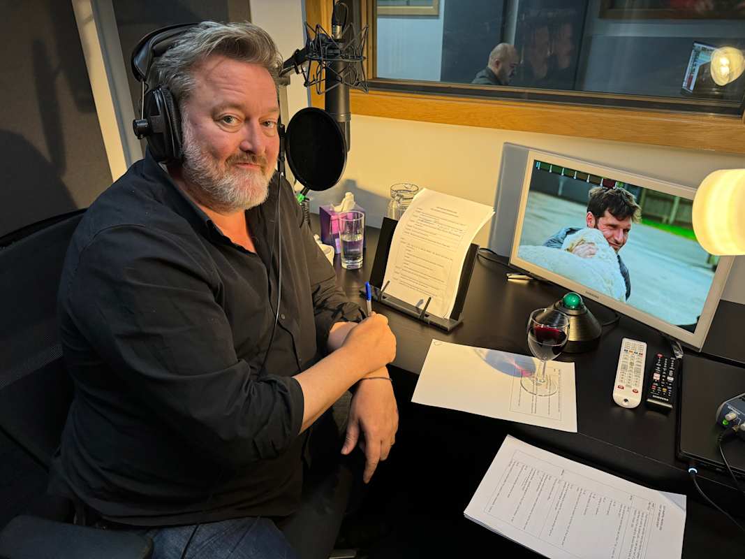 Hear Guy Garvey from <a href="/Elbow/">elbow</a> doing the voiceover on the new <a href="/guymartinracing/">Guy Martin Official</a> programme on <a href="/davechannel/">U&Dave</a> and <a href="/StreamOnU/">U</a> from Sunday. More info: corporate.uktv.co.uk/newsroom/guy-g…