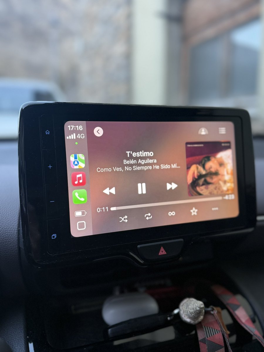 DE P O B L E tweet media