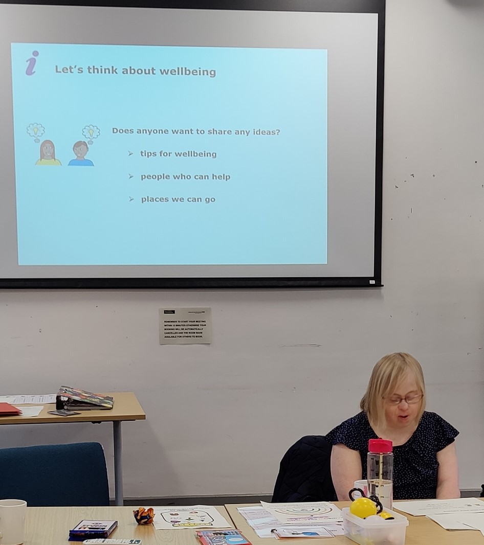InvolveLYPFT's tweet photo. Lisa is one of our team's wellbeing champions. Today she co-facilitated our Ask, Listen, Do meeting which looked at ways we can look after our mental health and wellbeing #BrewMonday #Wellbeing #LearningDisabilities #GratitudeJars #MindfulnessColouring @LeedsandYorkPFT https://t.co/EScHan12oN