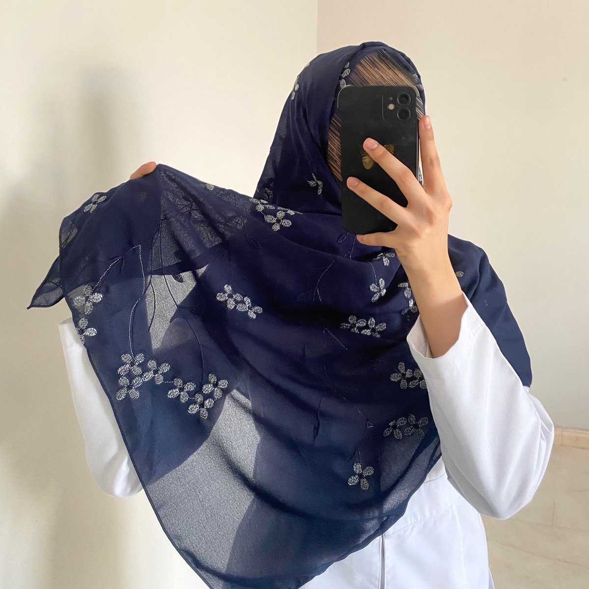scarf_storee's tweet photo. طرحة ماريا ليزر ب٣٥﷼ https://t.co/Pgg8U0tjxC