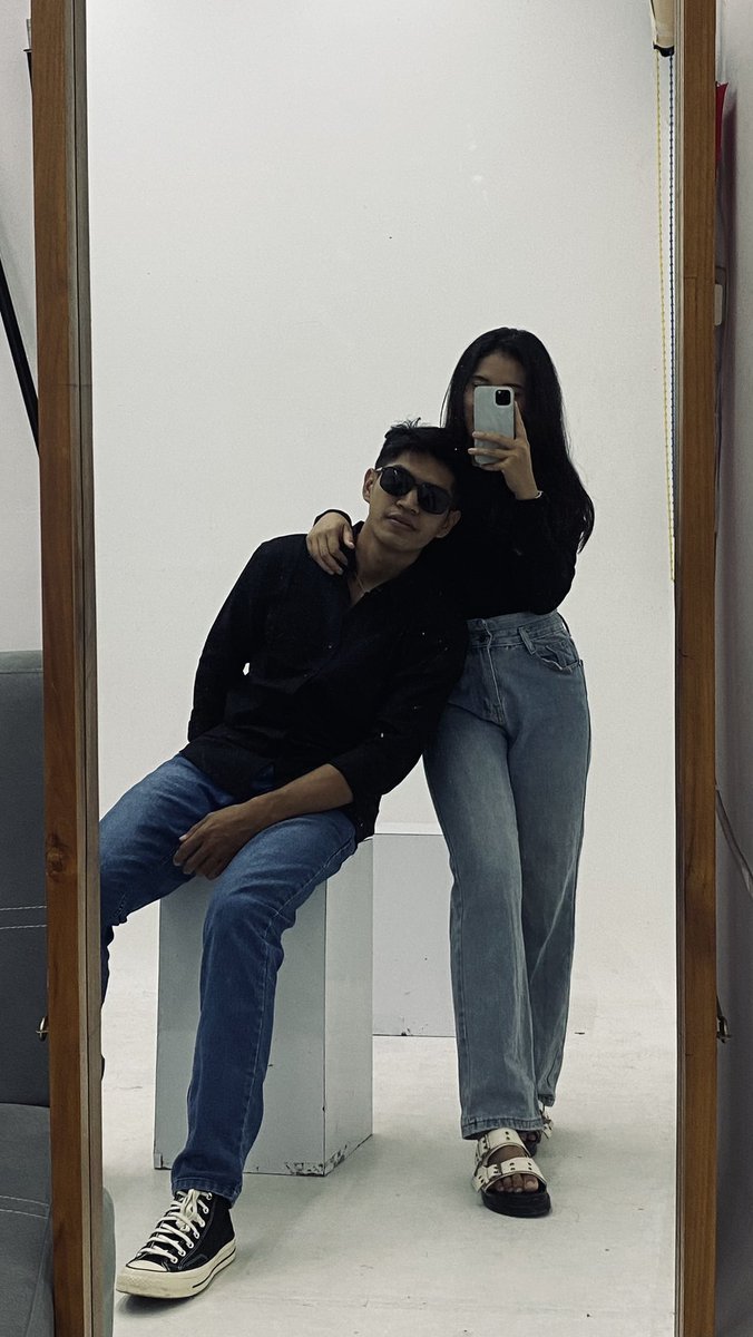 yufiless's tweet photo. together and forever love🤍🫂 https://t.co/E37oj0Luqb