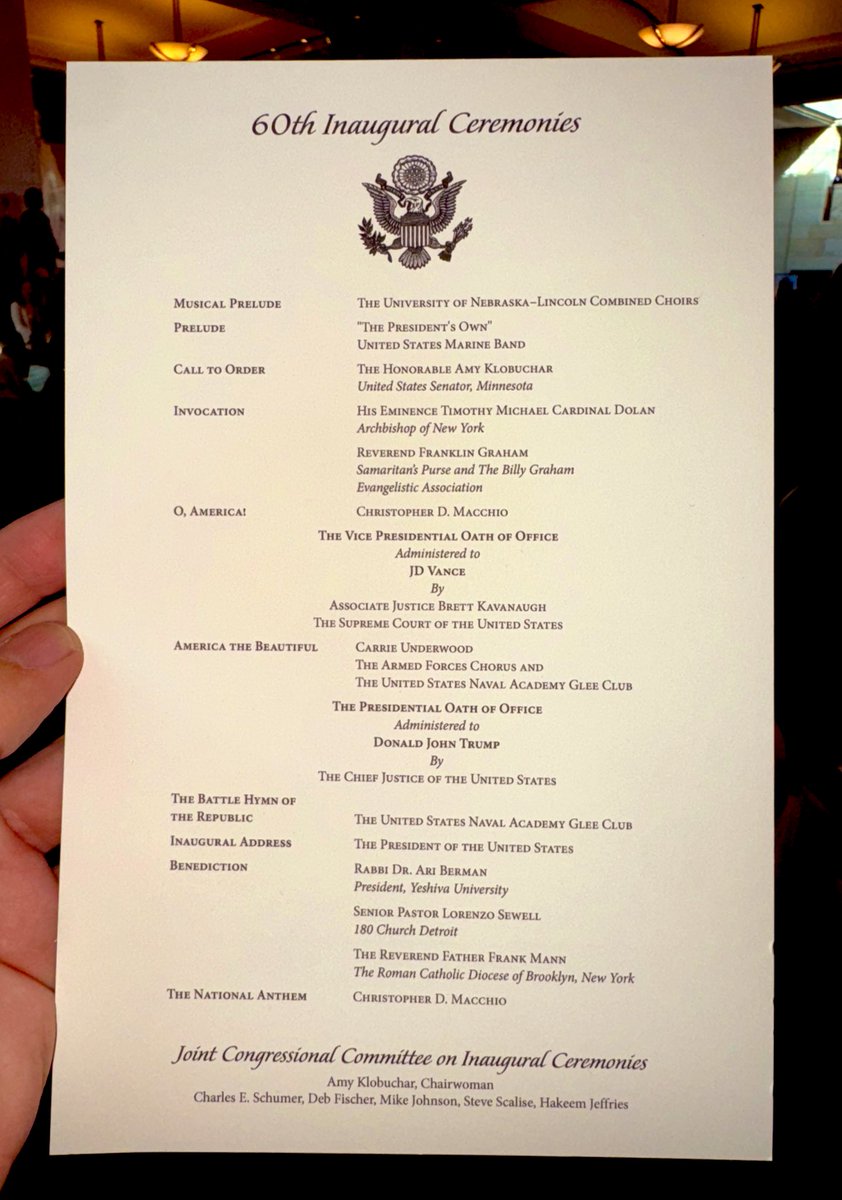 JavierEBS's tweet photo. Representando a la Presidenta @XiomaraCastroZ en las ceremonias de toma de posesión del presidente @realDonaldTrump.  Permanecemos comprometidos en continuar el trabajo conjunto en las áreas de interés para nuestros países, como la migración, la seguridad, la economía y la inversión. 🇭🇳🤝🏽🇺🇸
#Inauguration2025