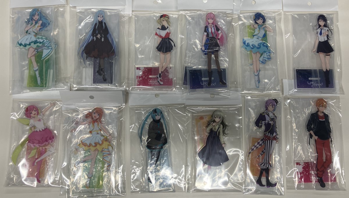 lashin_umeda's tweet photo. 【らしんばん大阪梅田店／入荷情報】
プロジェクトセカイのコーナーにてたくさんのグッズを展開中！！

商品気になる方はらしんばん大阪梅田店に
ぜひご来店くださいませ！ https://t.co/MvU2uGrQgW