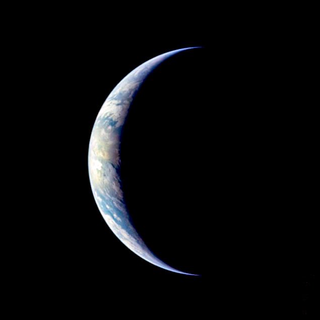 ‘Anyway, my dearest one, we still have the moon.’ 🖤🌙
<a href="/MargaretAtwood/">Margaret E Atwood</a>