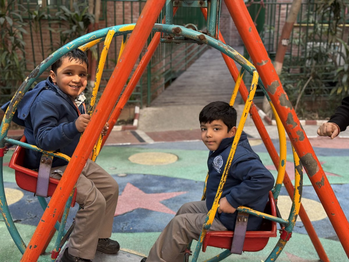 pallavi_singh4's tweet photo. Guess who’s back? Prep E is! 🎉 Our little rays of sunshine have returned, filling the classroom with giggles, curiosity, and a whole lot of energy after winter break! Let the new adventures begin! #ClassroomJoy @ashokkp @y_sanjay @pntduggal @ShandilyaPooja @LoganiKakoli https://t.co/GOVyJfnQBZ