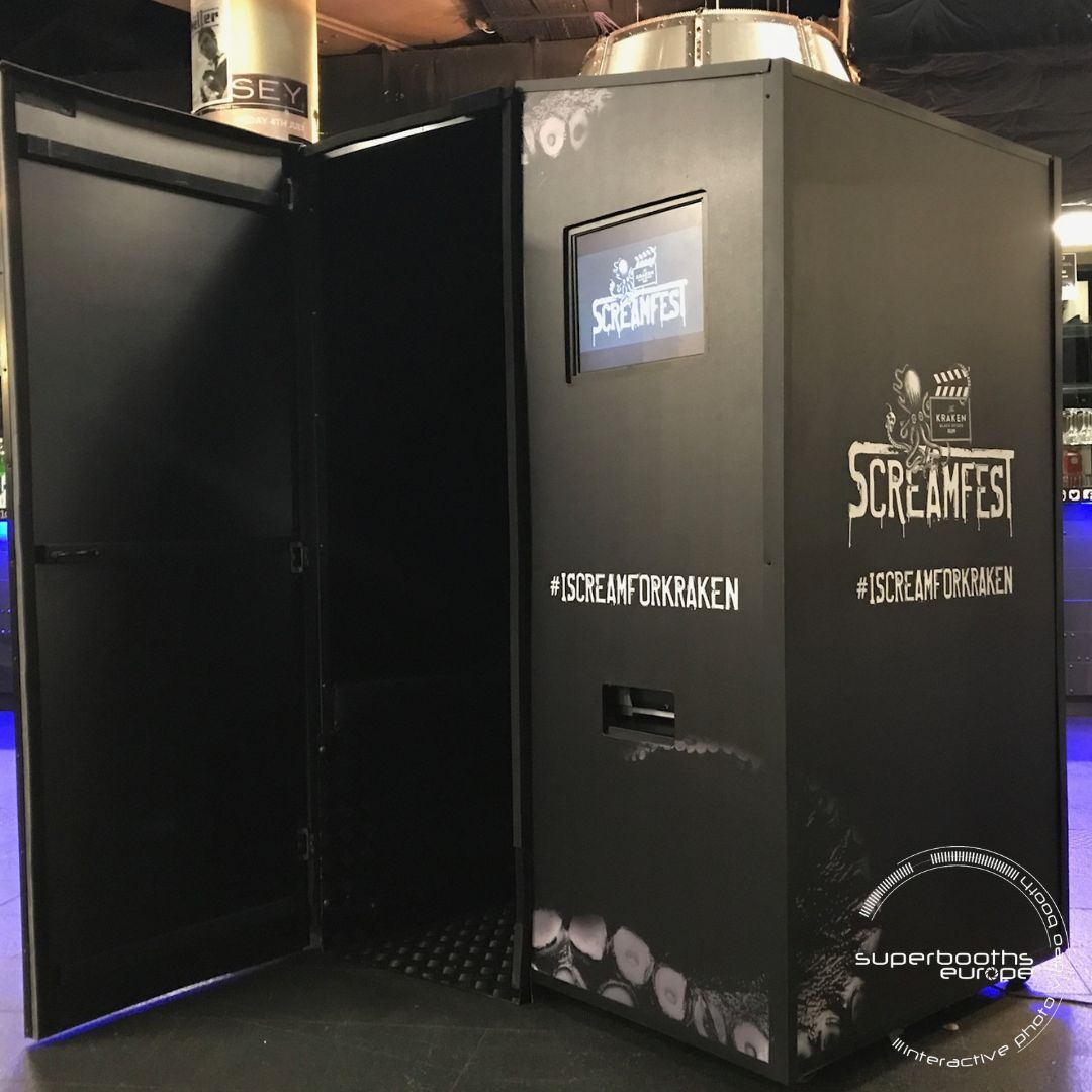 SuperBEuro's tweet photo. 🦑📸 Unleash the fun with the Kraken Screambooth! Step into this scream-activated photo booth, roar your loudest, &amp; capture epic moments with Kraken Rum’s iconic branding. 

Perfect for festivals, parties &amp; events!https://t.co/bSqpeimGij
📧hello@superboothseurope.com

#superbooth https://t.co/Y1XivJCiOu