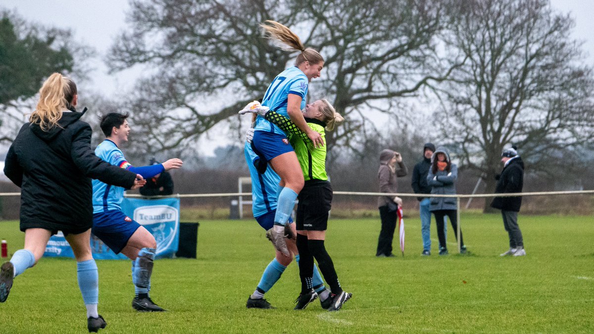 portchyladies's tweet photo. Penalty shootout? No problem right @roxyroberts8 🤩

🧤 https://t.co/bOZcIODCpL