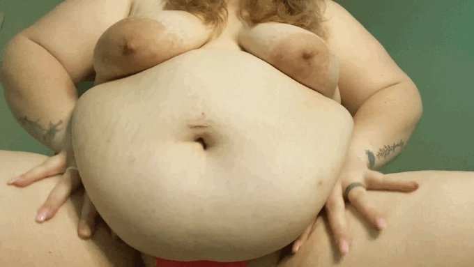 Watch Laura fatty's leaked NSFW photo on TwXstars