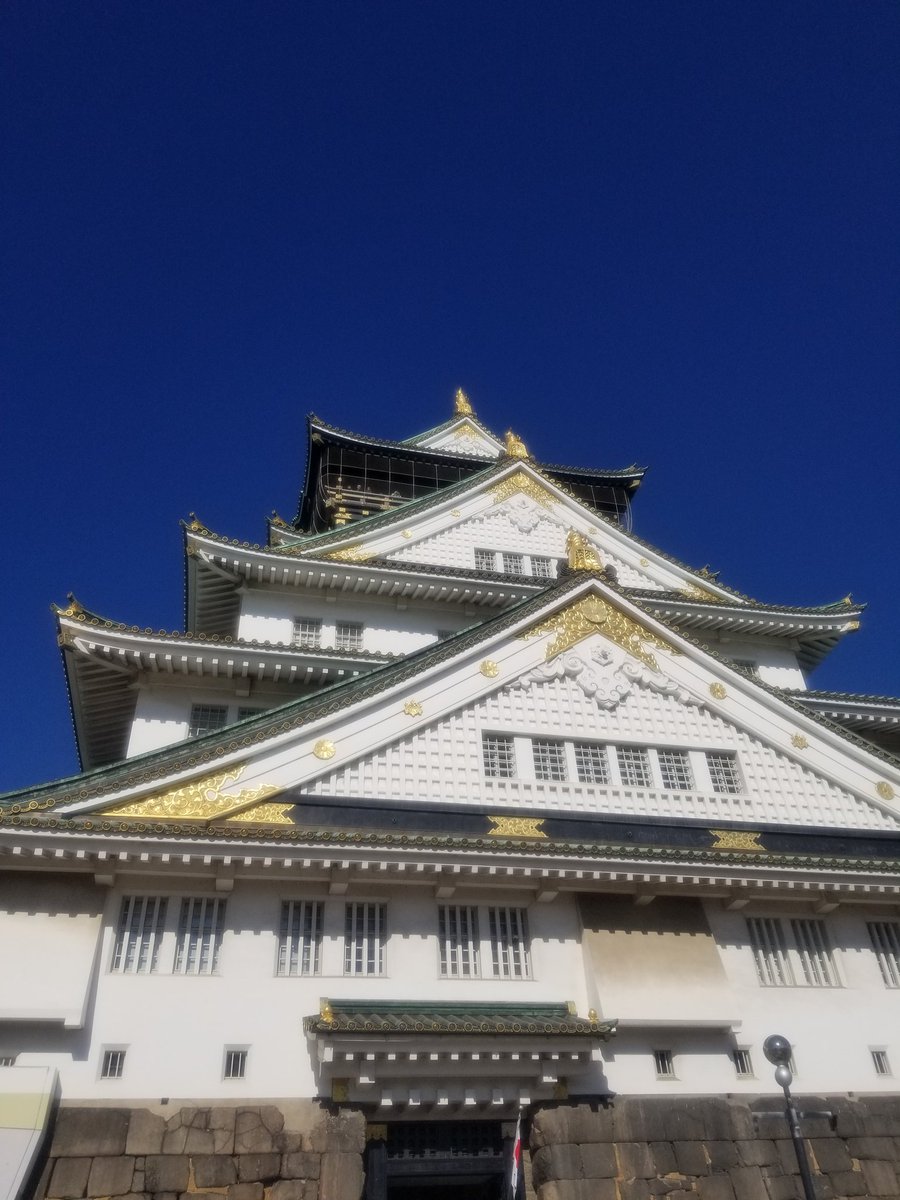 Tomoya_sss's tweet image. No.9大阪公演無事に終演！

大阪では予想外の自由時間もあり、2015年初演の時以来に訪問したお店で、その時撮った懐かしい10年前の仲良し４人の写真と再会。
初めての体験ばかりで楽しい日々だった、あの頃の初心を思い出して大阪公演に臨みました！