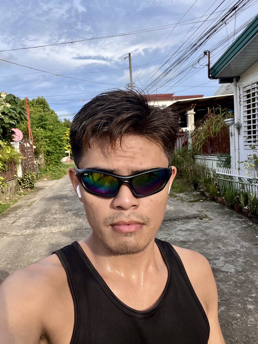nerd_ray's tweet photo. Papawis tayo!💦
#jogging #Davao https://t.co/Nu3tuvtxXb