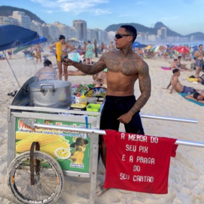 Rodrigo_freck's tweet photo. OLHA A PORRA DO MILHO https://t.co/3RY3zFihuq