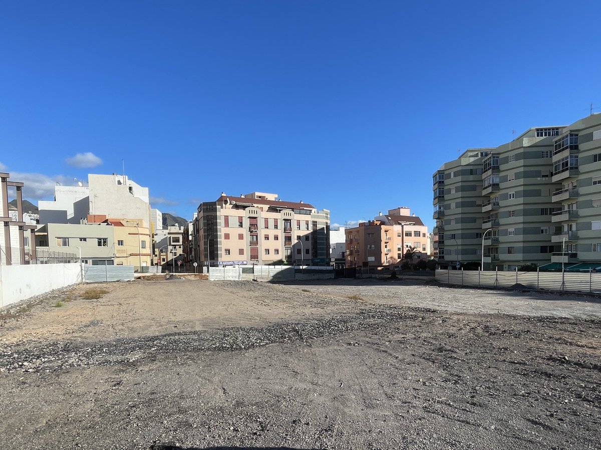¡Empezamos la semana de la mejor manera! 
Inicio de obra del Residencial Agama, de 62 viviendas para <a href="/metrovacesa/">metrovacesa</a>, en pleno corazón de Santa Cruz de Tenerife.
#arquitectura #residencial #MakinMolownyPortela