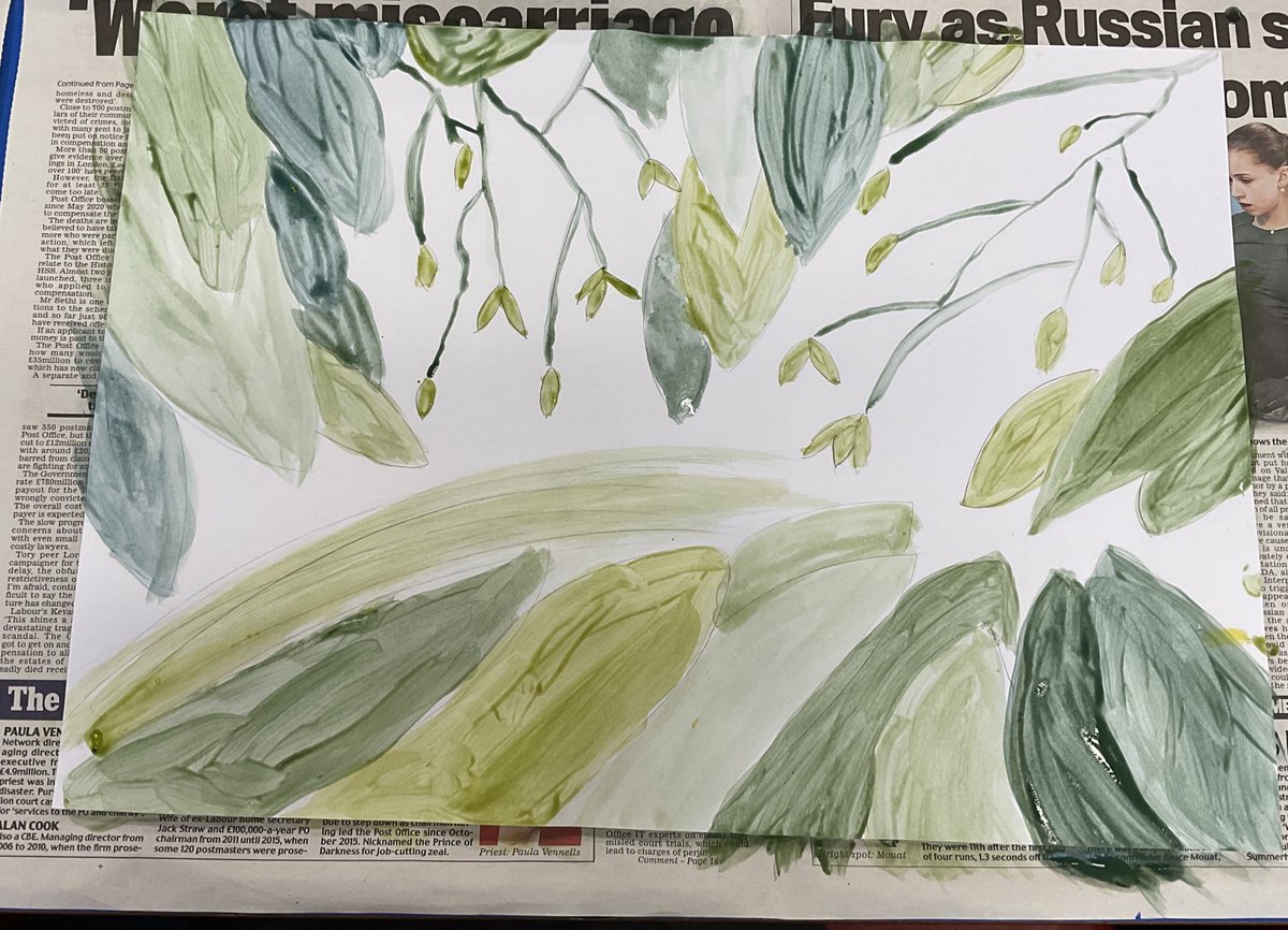 PDA_Y5's tweet image. Mixing blue and yellow to make different shades of green for our artwork! #pdaart 💚🎨🎨 🖌️