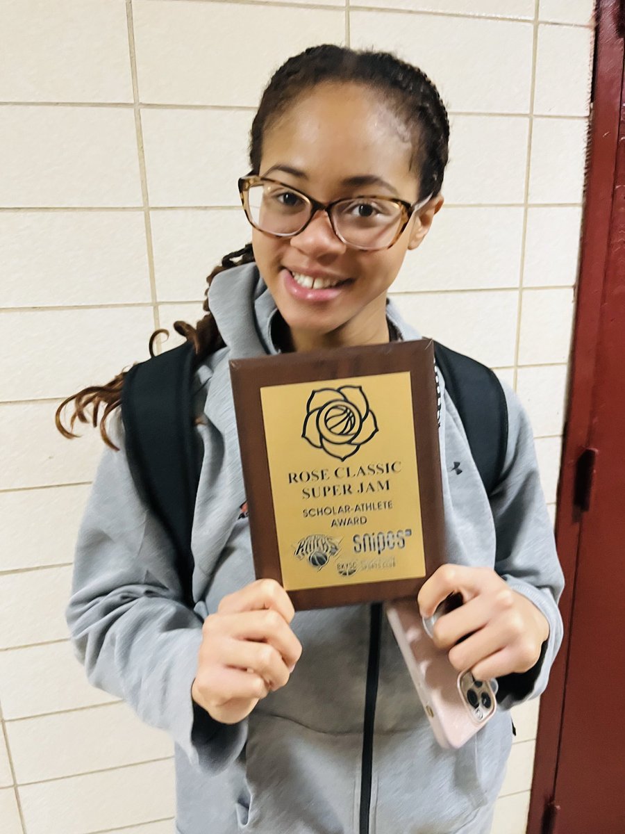 Keep up the good work both in and out of court. 💪🏾👏🏾👏🏾 ⁦<a href="/ifeoma_ume9845/">Ifeoma Umeh</a>⁩ s/o ⁦<a href="/McDonoghGVBB/">McDonogh Girls’ Basketball</a>⁩ ⁦<a href="/McDonoghSchool/">McDonogh School</a>⁩ ⁦<a href="/CharlesUme/">Charles Ume</a>⁩ ⁦<a href="/KennedyUme/">Kennedy Ume</a>⁩