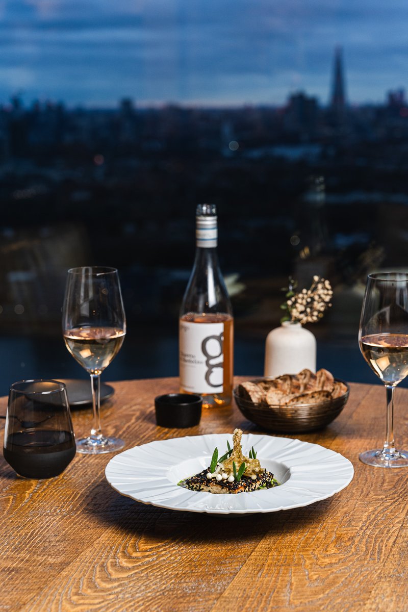 A Dash & A Splash tweet media