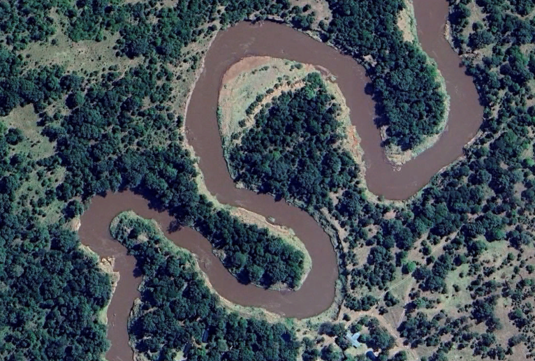 P_Ndiritu_Thuku's tweet photo. A bird's-eye view of the #MaraRiver's meanders where #geology meets #geography! These curves &amp; oxbow lakes highlight the beauty of #Kenya's #LandscapesKE.
Sharing for @SpaceAgencyKE #ImageOfTheMonth.
#gischat #Geospatial #GIS #RemoteSensing. Image source: @Airbus https://t.co/eIN4XO9g1u