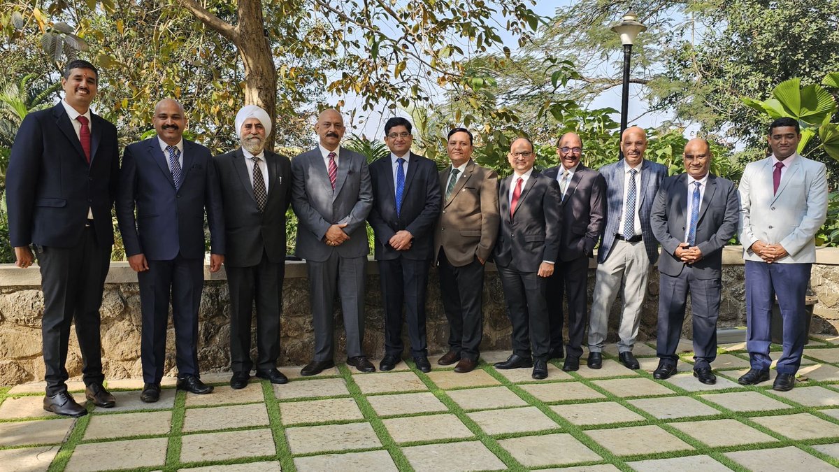 LeggeRob's tweet image. Inspiring to see Day 1 of OCS India's 'Evolve 2025' come to life! A brilliant opportunity for the team to engage in meaningful learning and strategic planning for FY25 —continuing our mission to make people and places the best they can be.

#WeAreOCS #TRUEValues