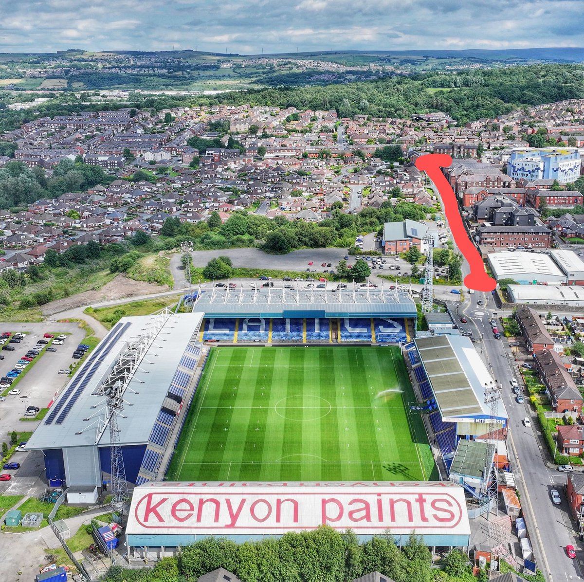 A road in Oldham town centre will close over 12 months while works are completed to expand the sewage system. The majority of Sheepfoot Lane - which connects Oldham Athletic grounds at Boundary Park with Oldham Road  #oldham #oldhamfc #Manchesternews #oldhamnews