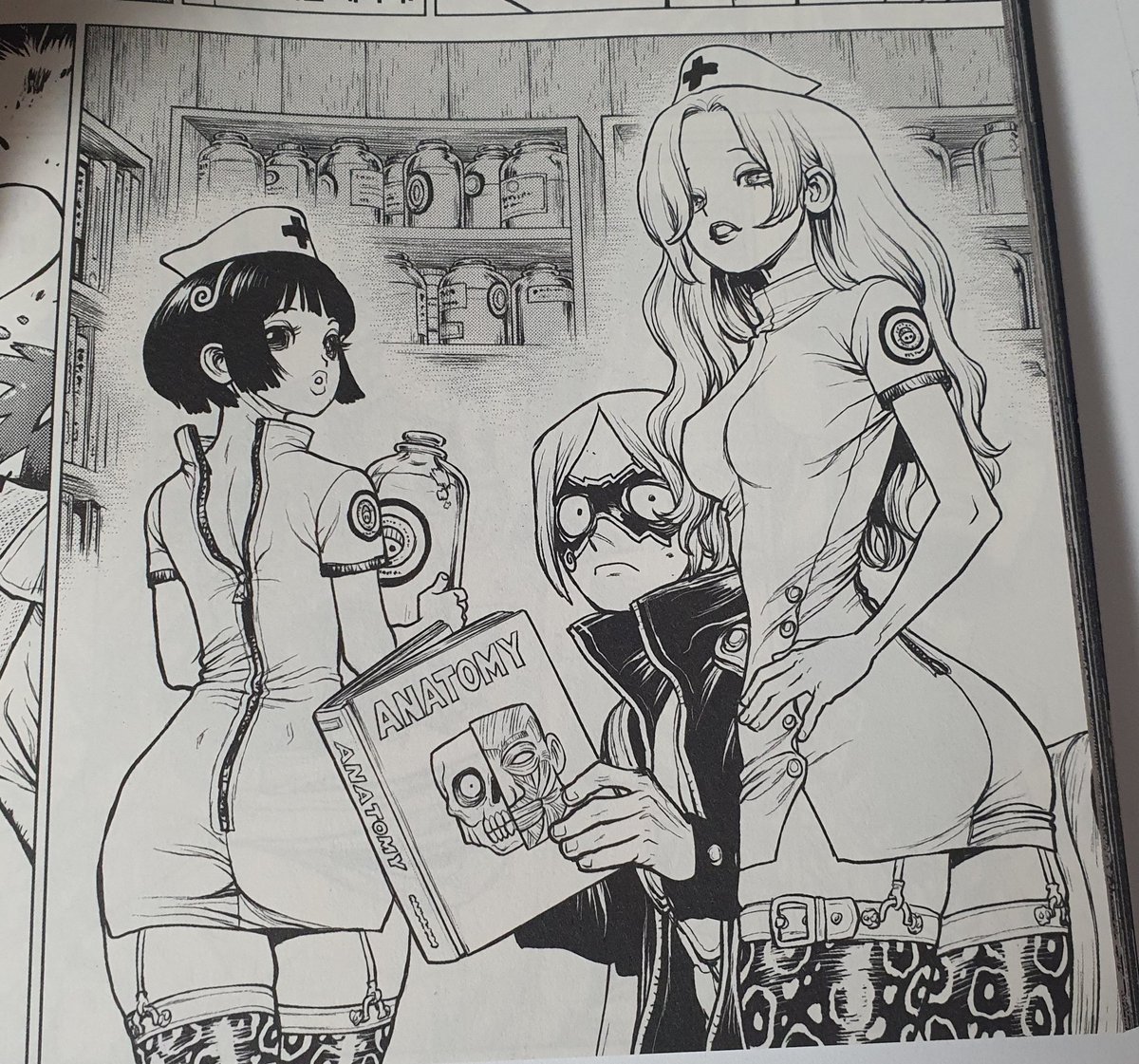 lgzazazaza's tweet photo. Masked deuce would look realy cute in wp nurse uniform dont you thing. #ONEPIECE #maskeddeuce https://t.co/0qFjbuopKq