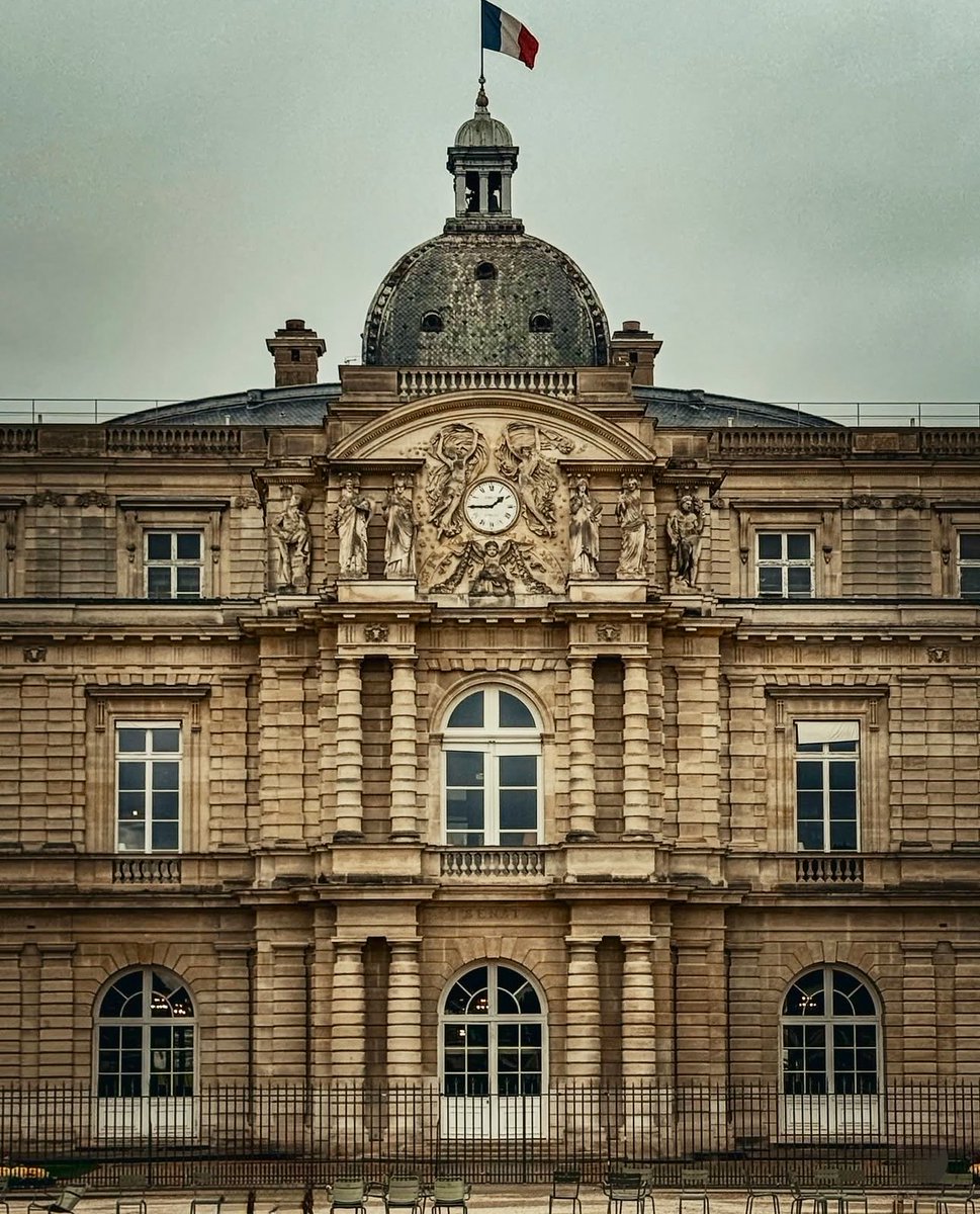 theoldbuilding's tweet image. Jardin du Luxembourg, Paris