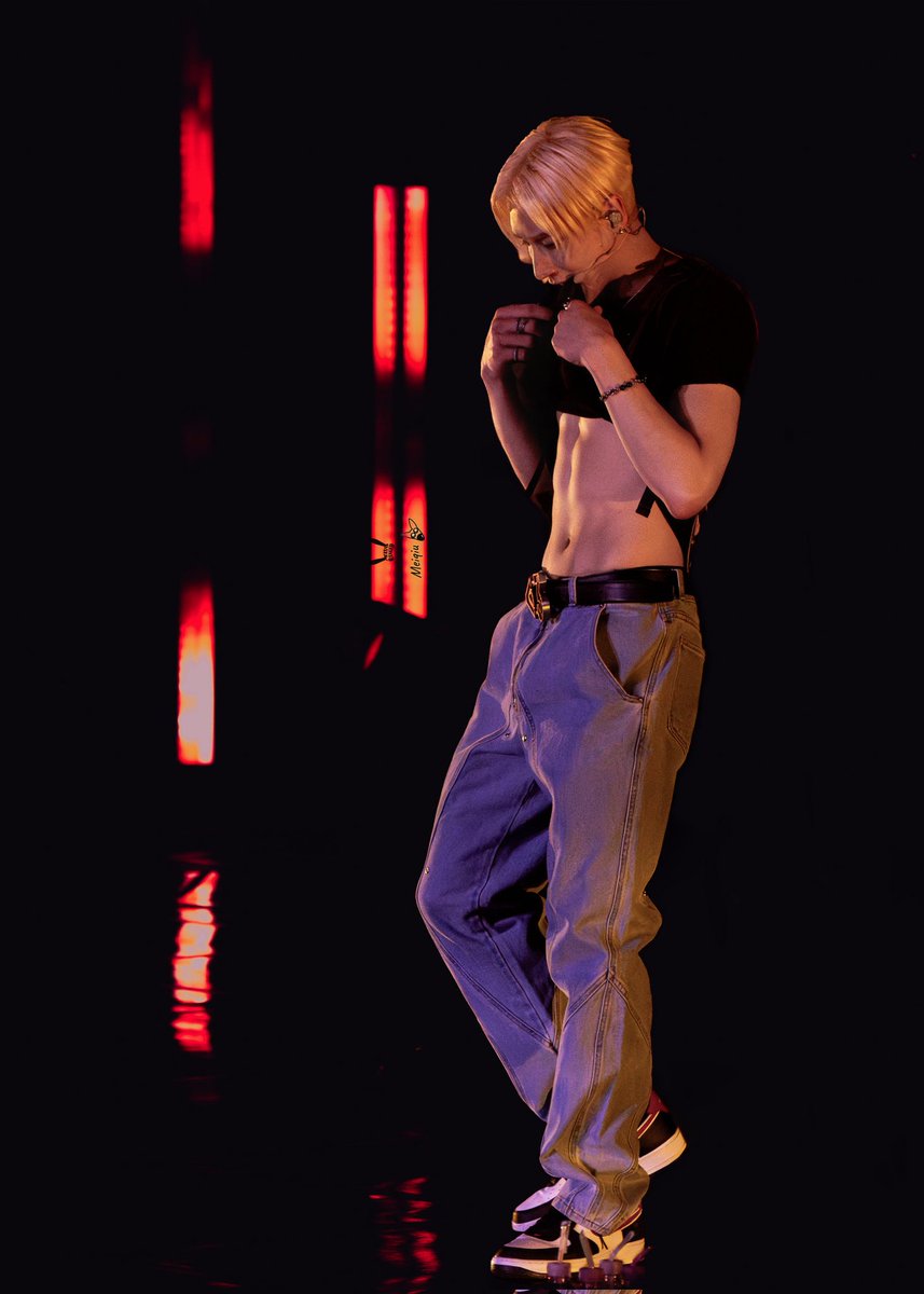 matoranger's tweet photo. 250111 (Day 1) Farewell Earth Encore Concert in Seoul 首爾演唱會

Aesthetic of Abdominal Muscles🤤
腹肌美學🤤

Photography Credit to @Meiqiu218
Please Credit when sharing the post @matoranger https://t.co/qXchG0UkTA
