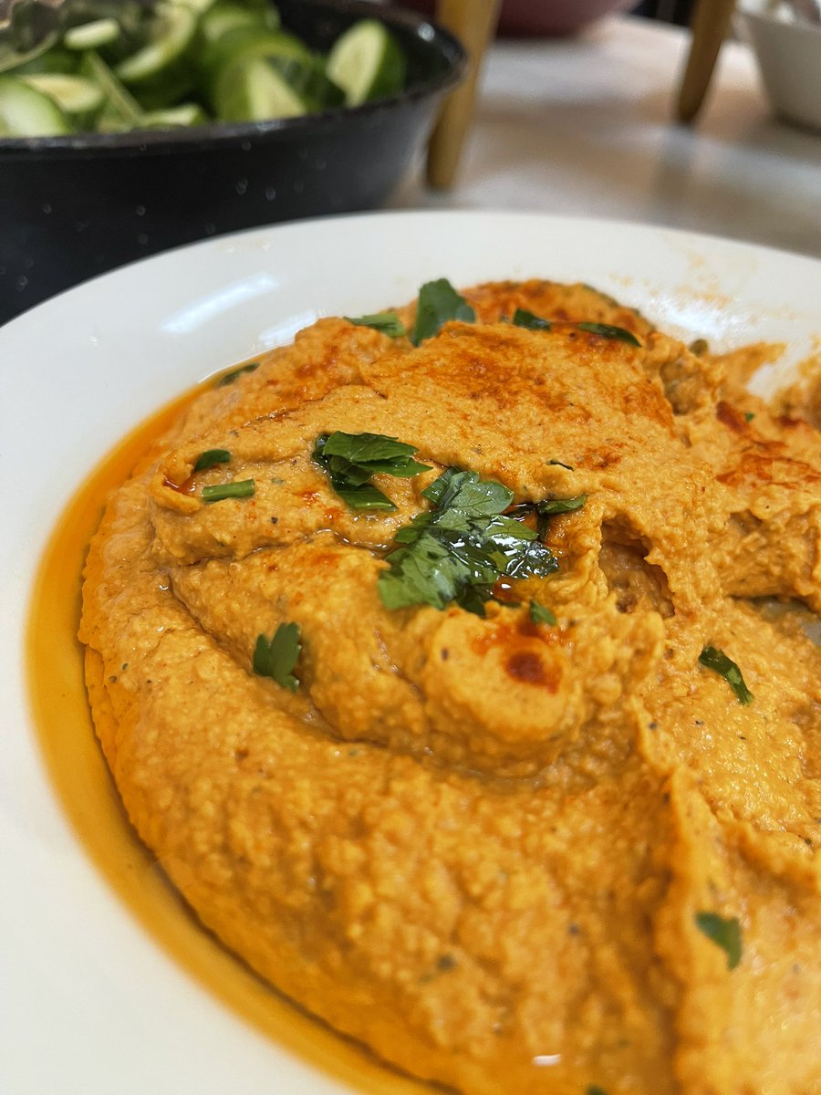 HoweHolroyd's tweet image. The power of plants, roasted vegetable korma, freshly baked pumpkin seed whole meal bread freshly made hummus,available today at our lunch counters @JohnLyonHarrow @melrahaman @MaryMar89923871 @Milen42931651