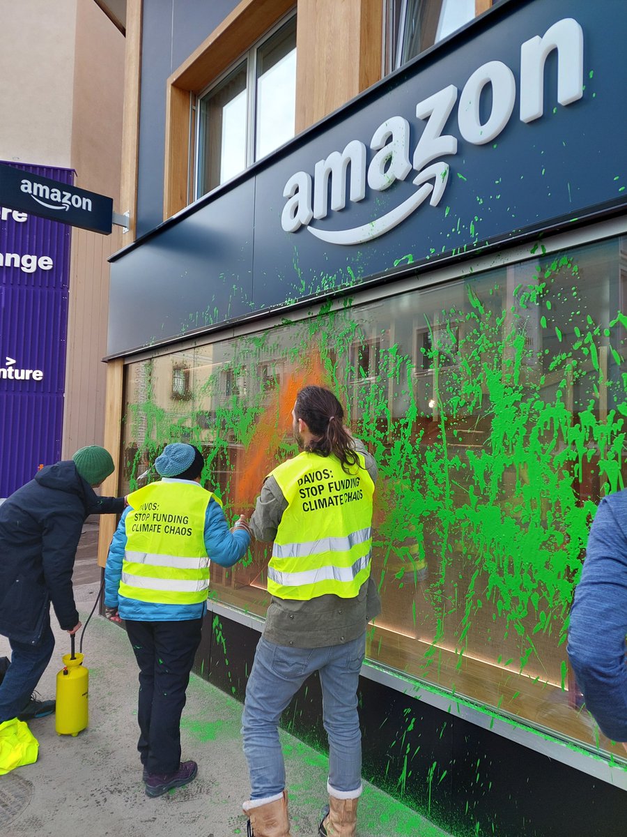💵Eine Plattform, die diesen Unternehmen mit der Unterstützung von 43 Mio. CHF an staatlichen Subventionen für ihre Greenwashing zur Verfügung gestellt wird!

Subventionen müssen dazu verwendet werden, Menschen bei der Klimawende zu unterstützen. Nicht, für Greenwashing!