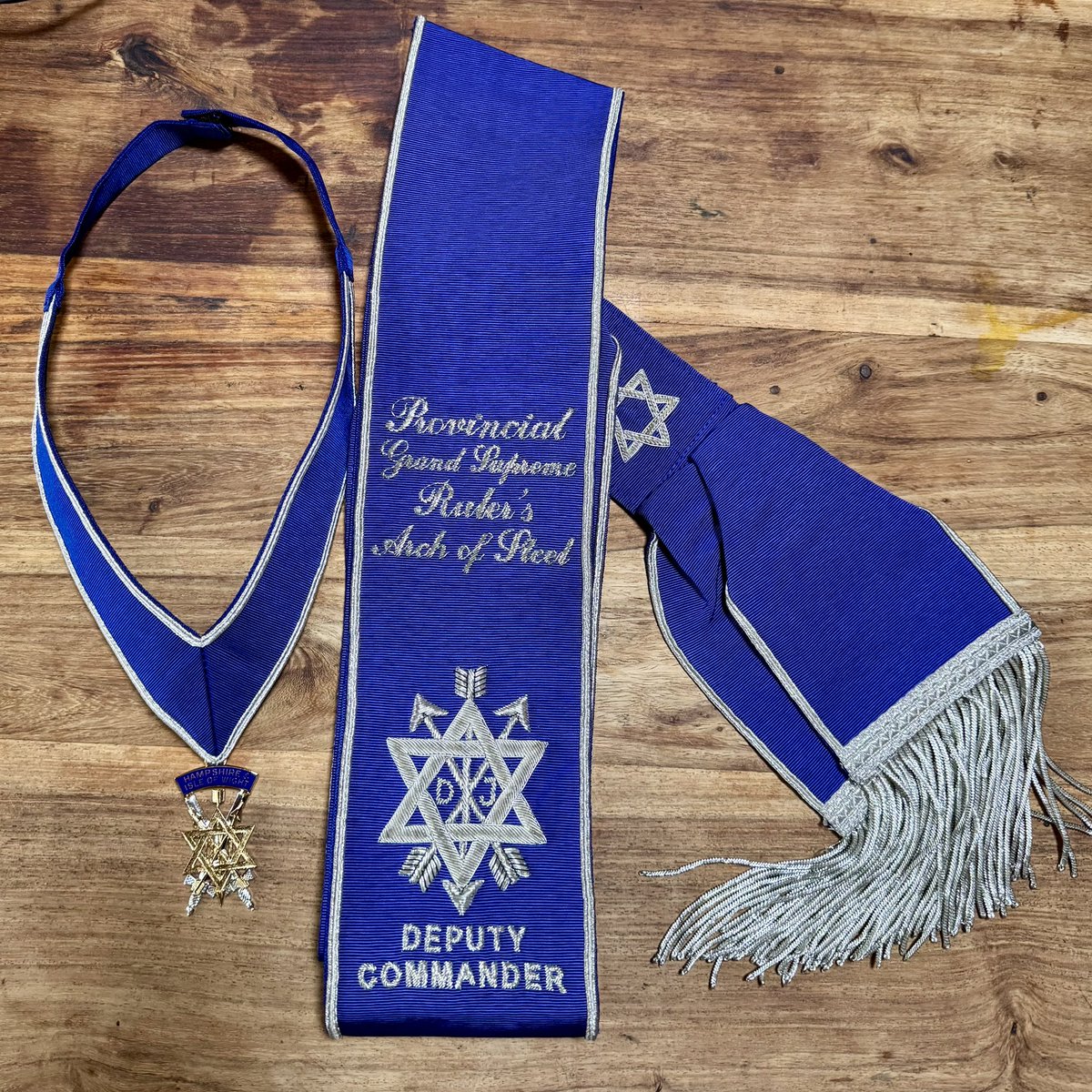 bromarktaylor's tweet photo. Looking forward to the next official visit for the PGSR on Monday at Petresfield Conclave No: 412 & as I’ll be Commander of the Provincial Grand Arch of Steel for H&IoW.
#orderofthesecretmonitor #osm #brotherhoodofdavidandjonathan https://t.co/Et7xbGjQYR
