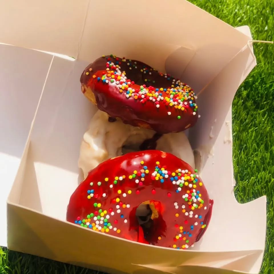 Christiannannn's tweet photo. Love is in the air… and on your plate! ❤️ This Valentine’s, let us treat you and your loved one to the perfect blend of flavors. From warm peppersoup to sweet parfaits and doughnuts, we’ve got your date night covered! Pre-order now!
Please RT🥺🤲 https://t.co/WQpCiMmCBP