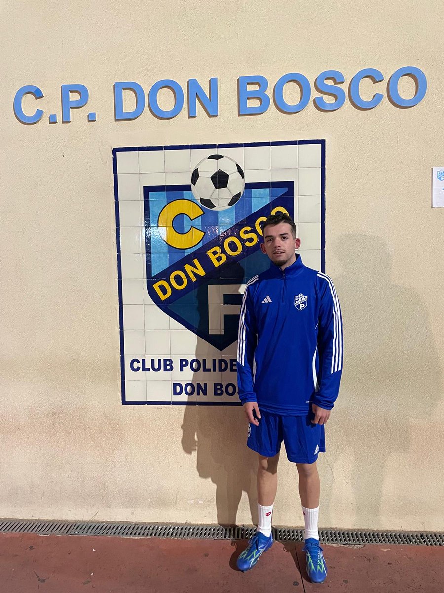 💣 Primera División Extremeña 💣

Damos la bienvenida a @marcos_rc16 como nuevo jugador de nuestro club.😍

Procedente del @udmontijo dónde el año pasado jugó en Segunda REF.💪

Sin duda salto de calidad 🔝 para nuestro equipo. 

#sevienencositas