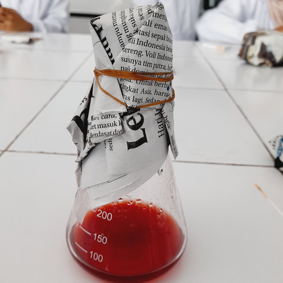 mariestdy's tweet photo. praktikum bakteriologi today ⋆. 𐙚 ˚ https://t.co/TGLJxNr46K