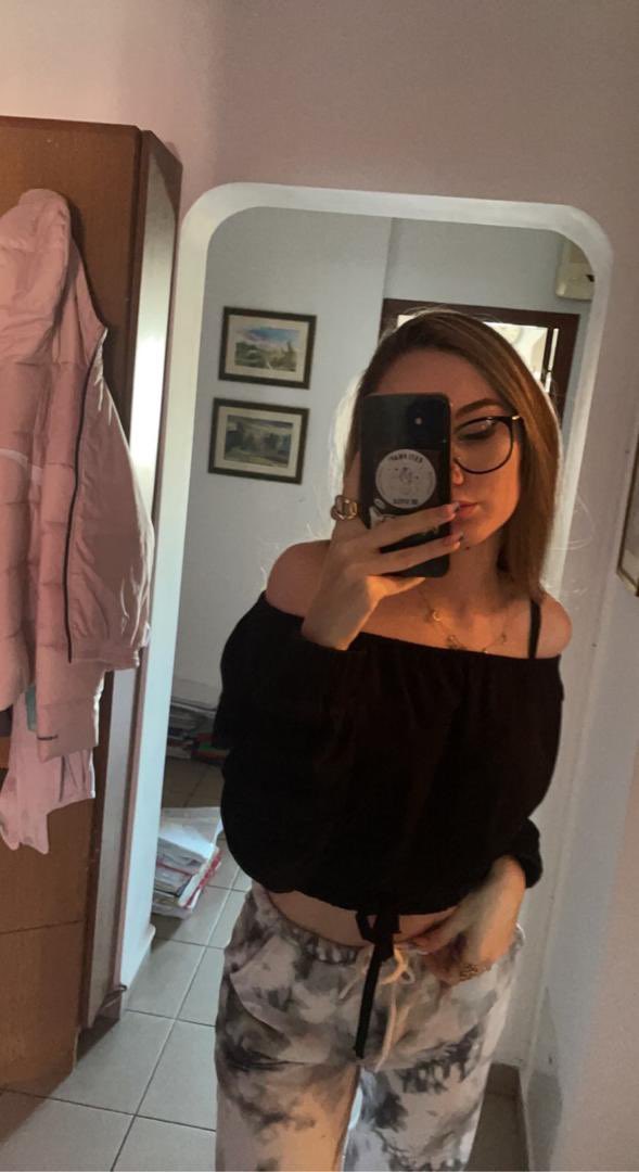 Follow me I’ll follow back 🌚