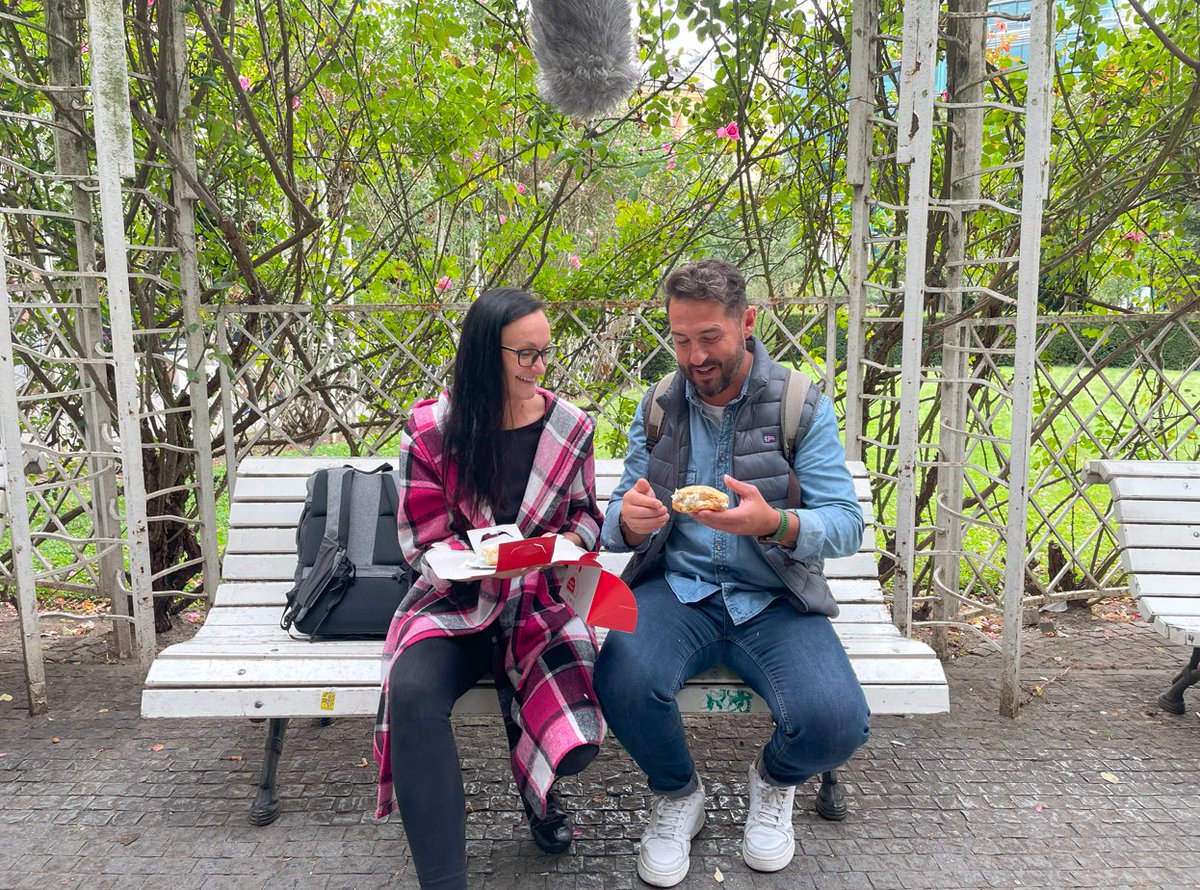 🍲Peña llega a Praga y prueba su deliciosa comida callejera 🌎

#ComerseElMundo 🔜 Esta noche en La 1, después de Bake Off.