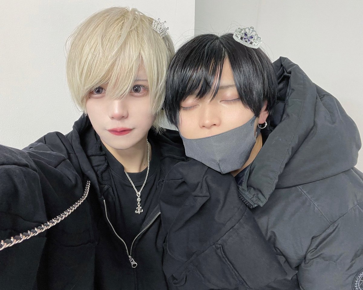 sugsug_futa's tweet photo. (๑- -๑)...zZZ https://t.co/KNek5MCwrJ