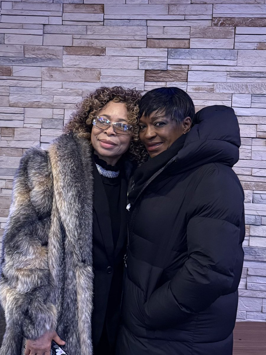 Breaking:

Just stepping out from a formal private meeting with those that matters in Washington DC towards our recognition 

USB is on the table.

Will keep Biafrans posted