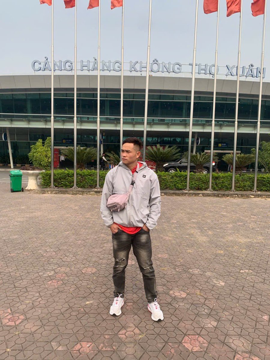 k25530608's tweet photo. Thằng này chuyên lừa người ta vô group tốn phí. Đóng tiền vô group xong nó kích ra. Rồi chặn mn luôn. Ae đừng để nó lừa nhe. https://t.co/dwWcUUWbXv
