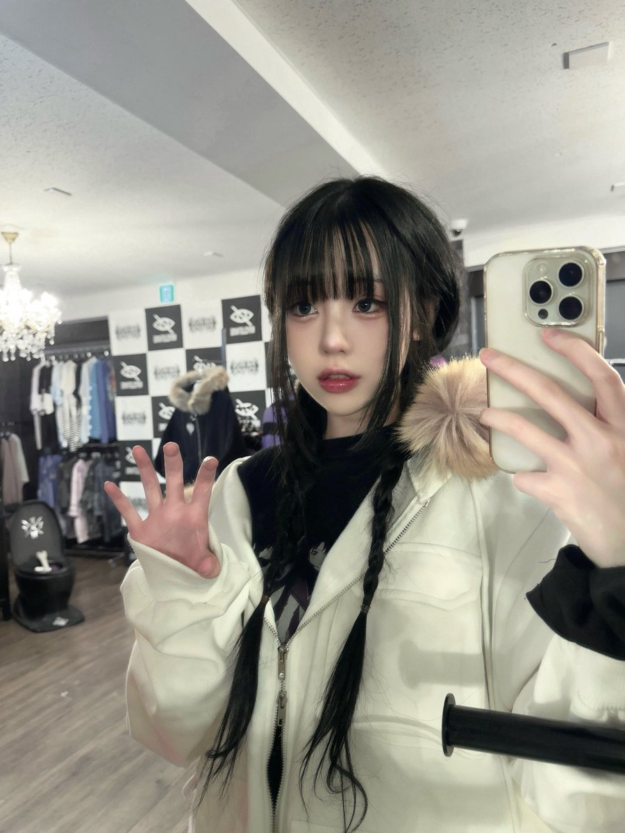 escapetheciity's tweet photo. (ノ-ㅅ-)ノ https://t.co/vNAxqhb6zy