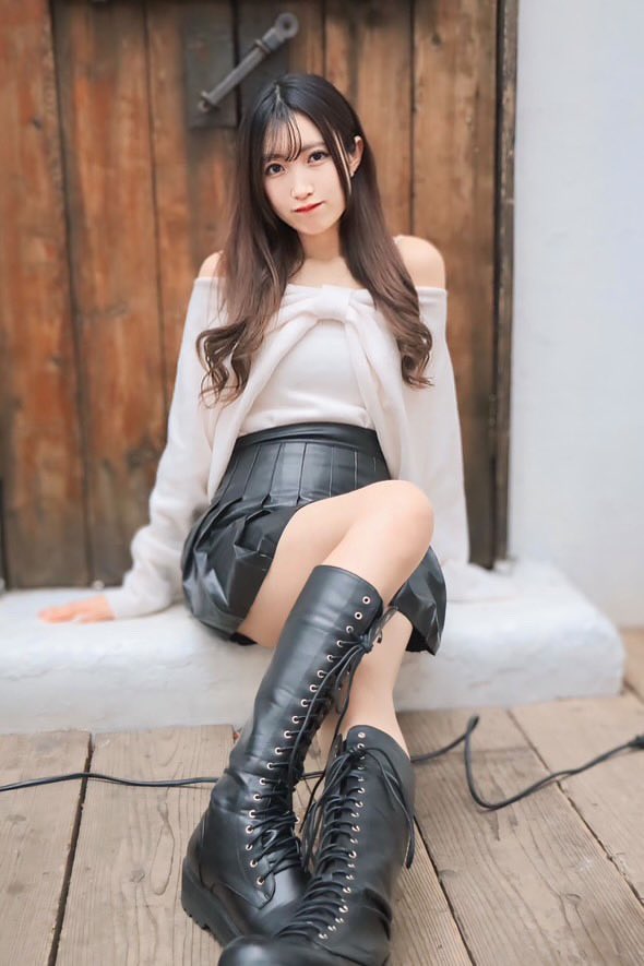 maaa_aaa02's tweet photo. 美脚すぎるアイドル🤍🖤 https://t.co/3CpjEsOhxJ