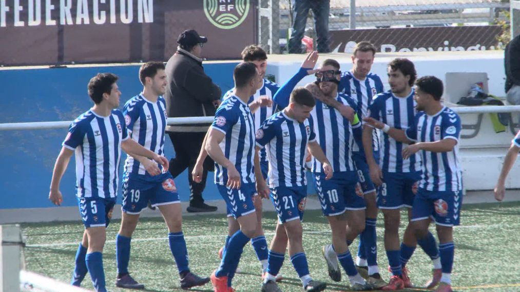 Canal Terrassa (@canalterrassa) on Twitter photo ⚽️| Mario Cantí guia el <a href="/CPSanCristobal/">CP San Cristóbal</a> a la primera victòria de l’any
🔝No et perdis el primer gol, tot un golàs!
🎦Crònica, gols de <a href="/morianx/">Mario Cantí</a> i valoració de Cristian García a terrassadigital.cat/mario-canti-gu… #Terrassa #esportstrs #tercerarfef <a href="/rfef/">RFEF</a> ⚽️| Mario Cantí guia el <a href="/CPSanCristobal/">CP San Cristóbal</a> a la primera victòria de l’any
🔝No et perdis el primer gol, tot un golàs!
🎦Crònica, gols de <a href="/morianx/">Mario Cantí</a> i valoració de Cristian García a terrassadigital.cat/mario-canti-gu… #Terrassa #esportstrs #tercerarfef <a href="/rfef/">RFEF</a>