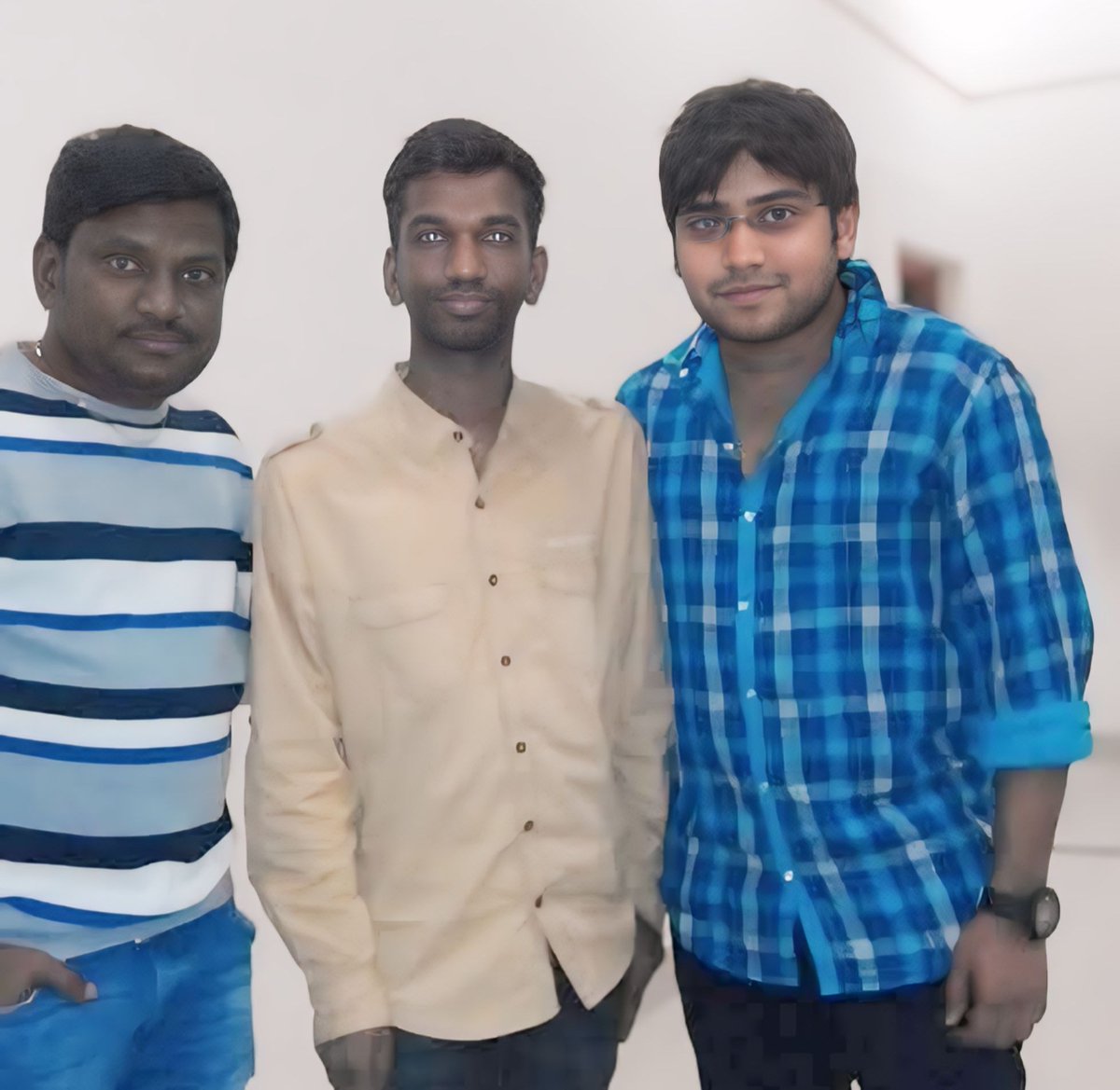 karthiksai9999's tweet photo. Here Wishing our fav Artist, Comedian #ChitramSrinu anna & @ThagubothRamesh anna a very very happy birthday 😍❤️
#HappyBirthdayChitramSrinu
#HappyBirthdayThagubothuRamesh https://t.co/vQgh1nmli8