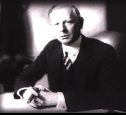 LucasThomp40419's tweet photo. "Money is made not in buying and selling but in waiting. Great patience is the foundation of success." – Jesse Livermore

#TradingWisdom #PatiencePays #StockMarket https://t.co/38PigVpkmu