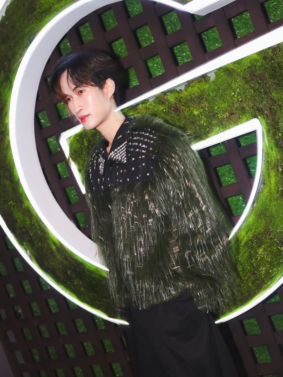 AerthH's tweet photo. ขอบคุณ Garnier Thailand ได้ให้เกียรติเชิญมาร่วม
Thank You Party ✨

เป็นแบรนด์ Global ที่อยู่กับคนไทยมานาน คุ้นเคยมาตั้งแต่เด็ก

ได้ร่วมงานกันหลายครั้ง รวมถึงไป Visit Lab Science ที่ Singapore

เป็นแบรนด์แมสที่ไม่หยุดพัฒนาตัวเอง ส่วนผสมวิทยาศาสตร์มากขึ้น ใช้พลาสติกน้อยลง Packaging Recycle ได้เกือบทั้งหมด

ดีใจที่หลายๆคนเปิดใจมาใช้ Garnier พิสูจน์ได้เลยว่าของดีไม่จำเป็นต้องมีราคาคาแพง

วันนี้ Garnier ได้สานฝัน สาวน้อย มข คืนสู่เหย้า ได้มาเจอพี่วอร์อีกรอบ เป็น ผช ที่สนุก จริงใจ เหมาะกับ Garnier มาก Fan Support ดีมาก

ปีนี้พบกับ NPD ปังๆจาก Garnier ได้เลย HNY ka 💖

#GarnierThailand
#TheGarnierGreenScene