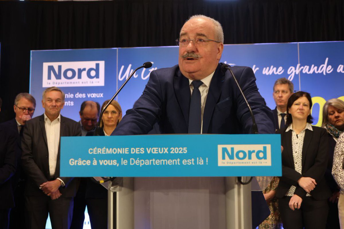 christianpoiret's tweet photo. Merci à nos collaborateurs de l’arrondissement de Lille venus nombreux ce lundi pour la traditionnelle cérémonie des vœux ! 

Nous travaillons ensemble pour protéger les Nordistes et les rendre heureux mais nous avons besoin de moyens de l’État. C’est mon combat : je défends le #Nord à Paris pour que notre département hors normes soit reconnu !